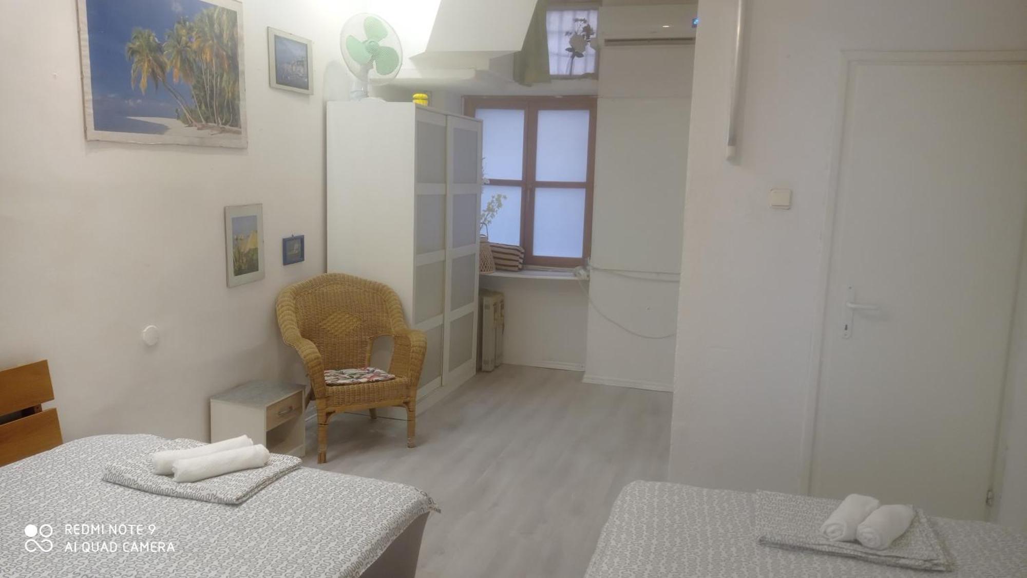 Apartment Youth Vita Загреб Екстериор снимка