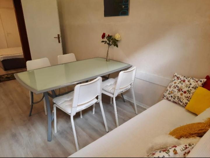 Apartment Youth Vita Загреб Екстериор снимка